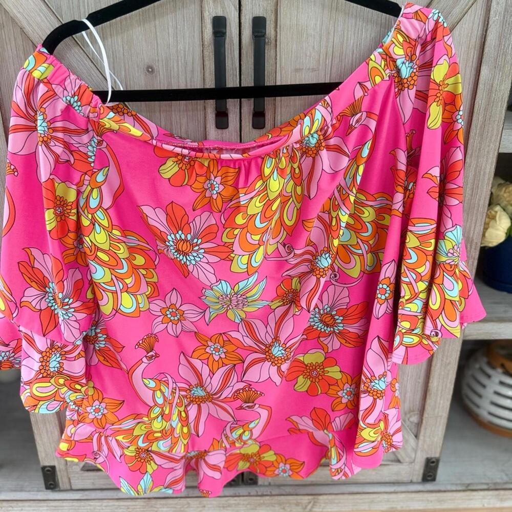 Jude Connally sz Large off the shoulder top Pink floral